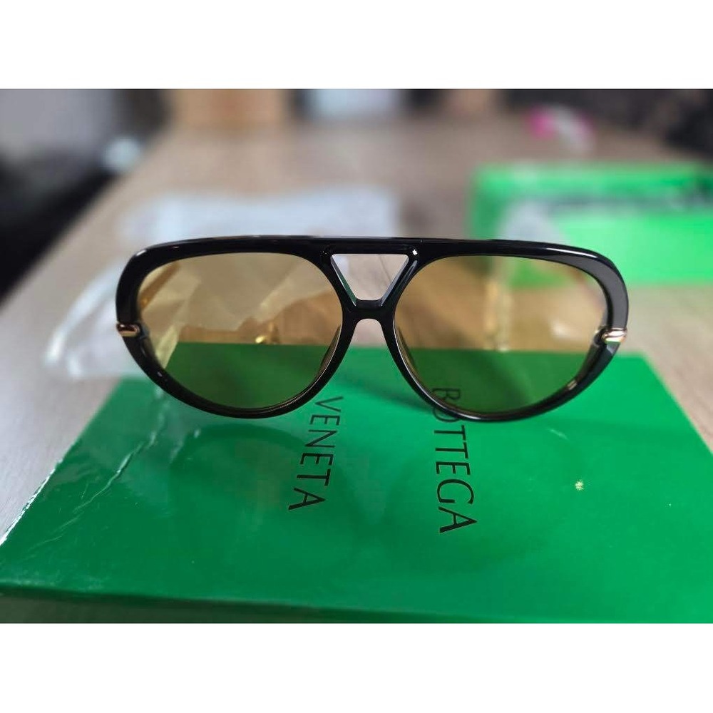 Bottega Veneta BV1273S Black Aviator Sunglasses Gold Temples Grey Shaded Lens
